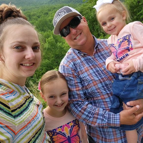 Meet your Posher, Elizabeth - Picture 4 of 6